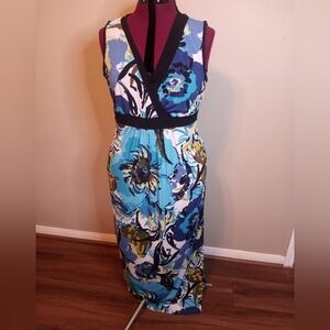 Susan Lawrence v neck maxi blue floral size L